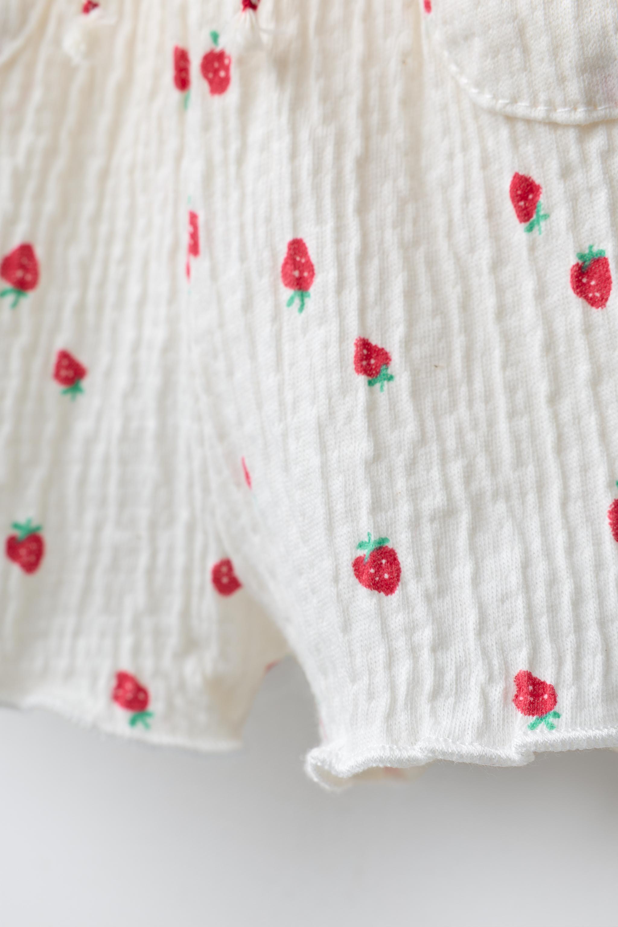 STRAWBERRY TEXTURED SHORTS